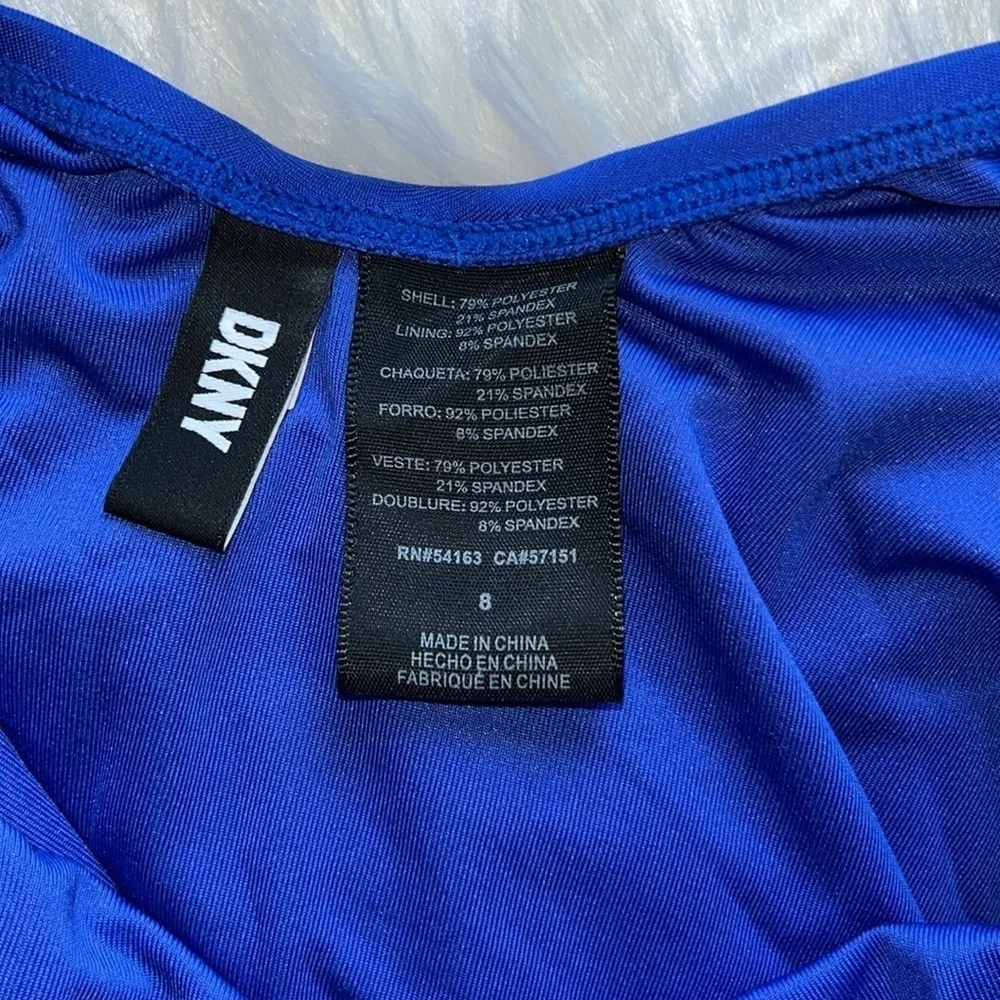 🆕 DKNY Peekaboo Twist-Detail Low-Back One-Piece Swimsuit Lapis Blue Size 8 - Picture 6 of 8